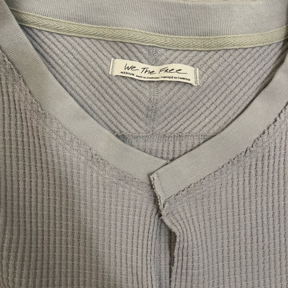 We The Free Light Gray Waffle Knit V-Neck Pullover - Picture 2 of 3